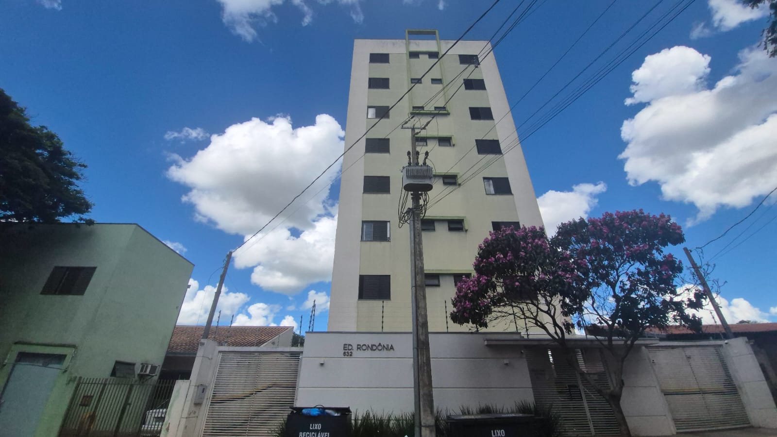 ED. RONDONIA - 4º ANDAR  - APTO 401 - ATRÁS DO COLEGIO COSTA MONTEIRO